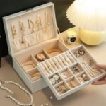 JOYERO TIPO CUERO CON LLAVE